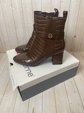 Liz Claiborne Mister Dark Brown Croc-Embossed Block Heel Ankle Boots Size 9M